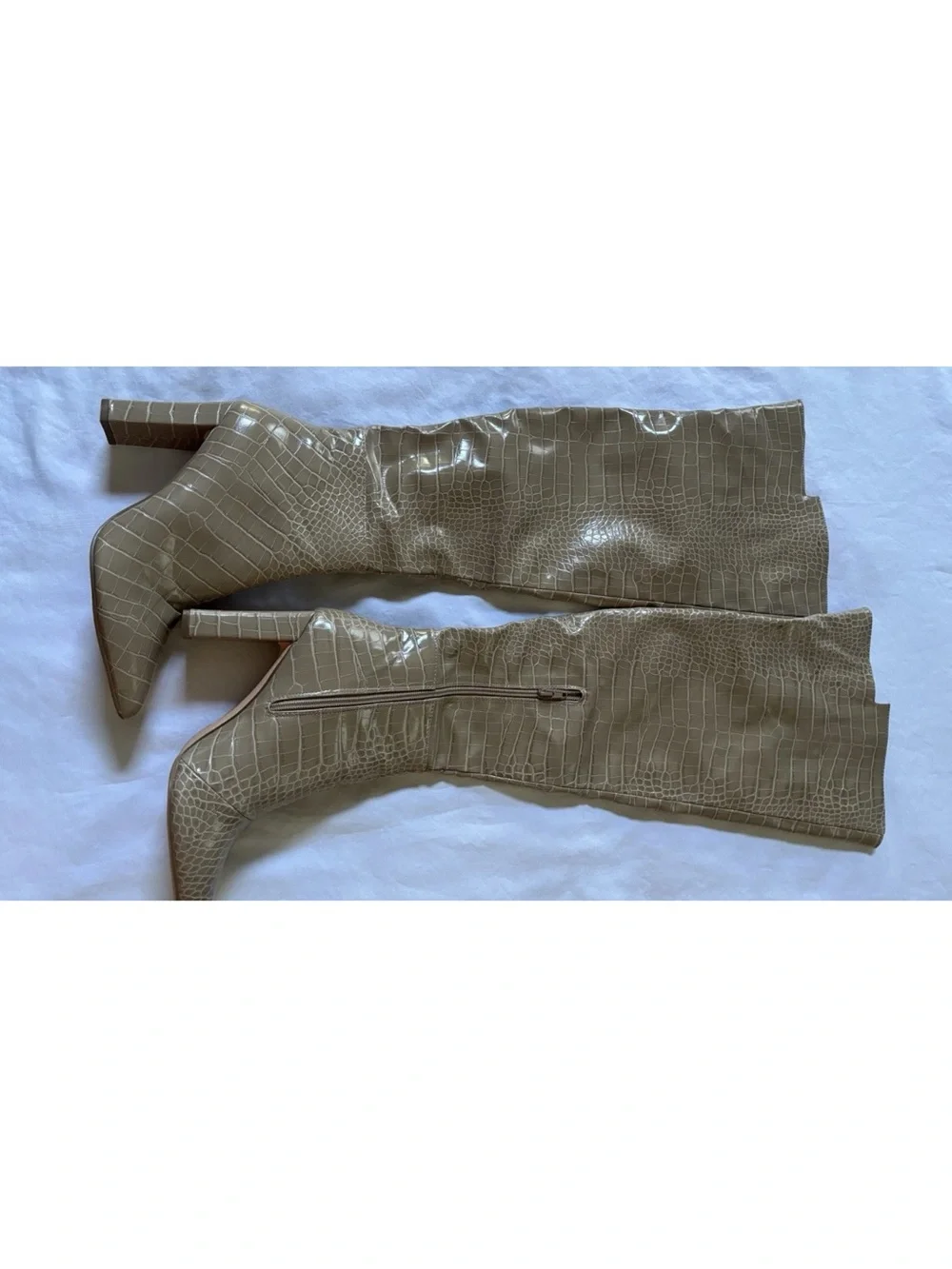 Women’s Croc Embossed Knee High Boots Pointed Toe Block Heel Taupe Size 8.5